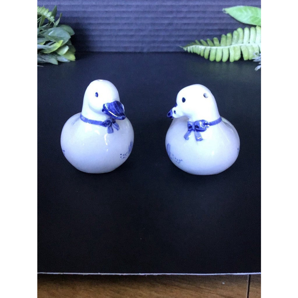 Vintage Delft Porcelain Duck Salt and Pepper Shakers - Picture 2 of 6